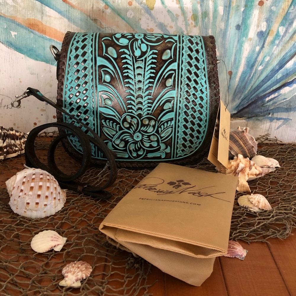 Patricia Nash - Savini Saddle Bag
Tooled Turquoise
